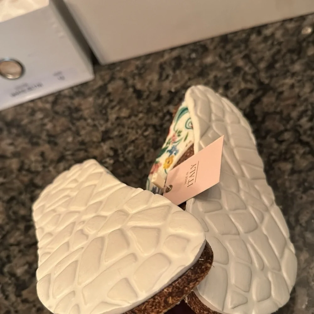 Giulia Palai floral thong flip flop leather molded bed sandal 12 girls NIB